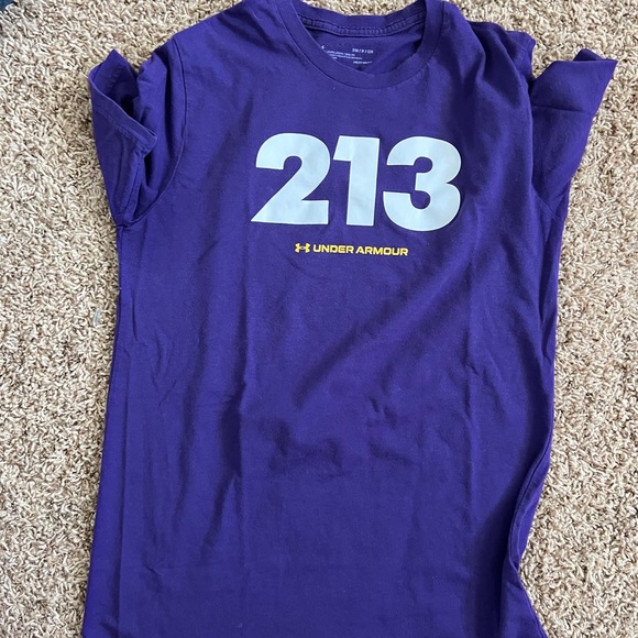 los angeles inspired UA shirt - Picture 3 of 4